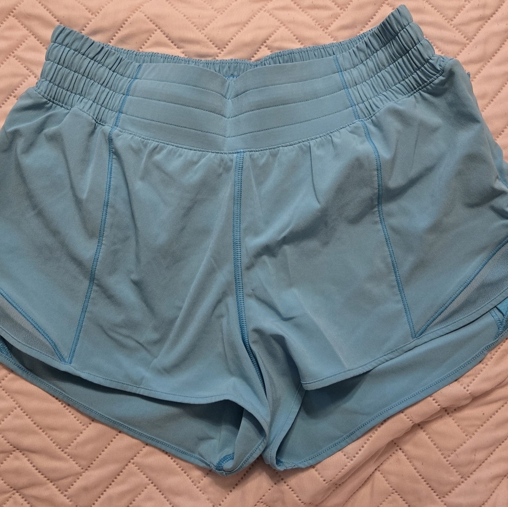 Lululemon Hotty Hot high rise 2.5"